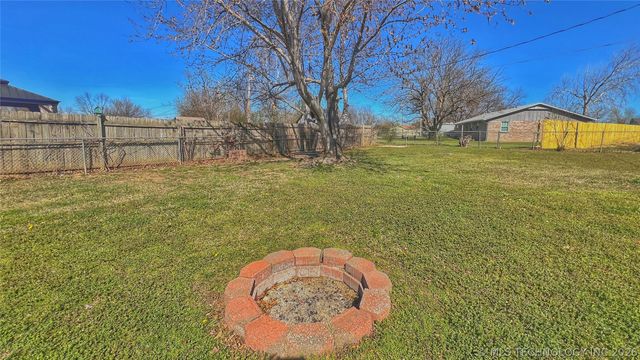 124 Granada Drive, Mannford, OK 74044