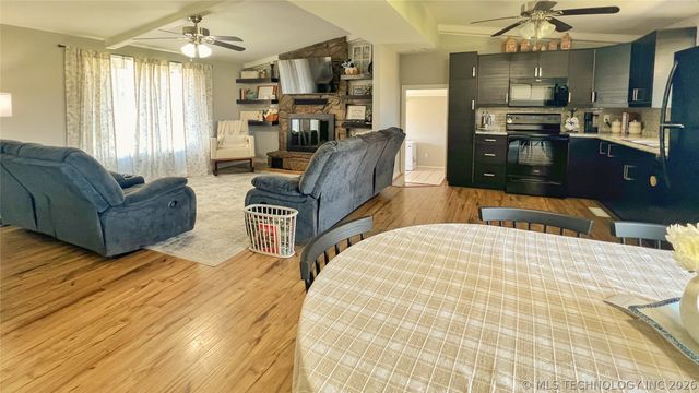 124 Granada Drive, Mannford, OK 74044