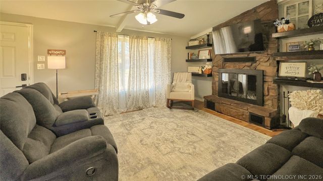 124 Granada Drive, Mannford, OK 74044