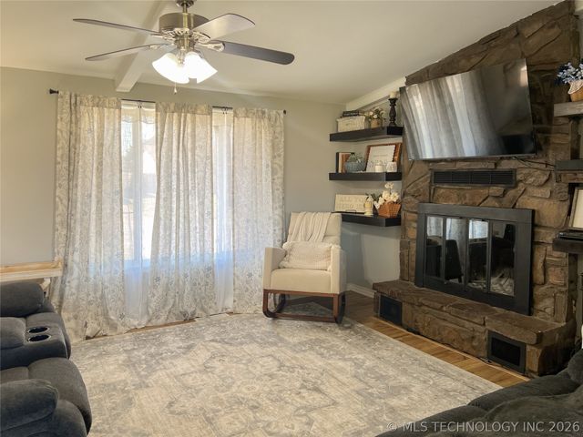 124 Granada Drive, Mannford, OK 74044