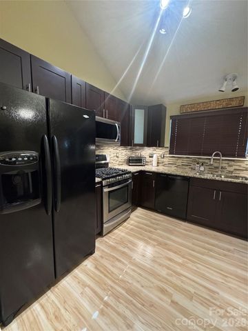 529 Lisa Carol Drive, Mooresville, NC 28115