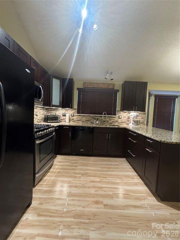 529 Lisa Carol Drive, Mooresville, NC 28115