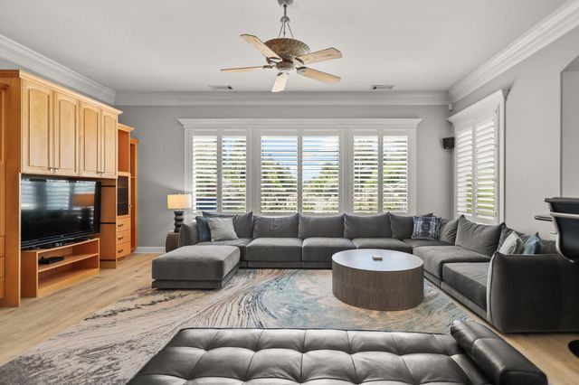 2608 La Rinconada Place, Redding, CA 96002