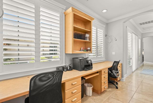 2608 La Rinconada Place, Redding, CA 96002