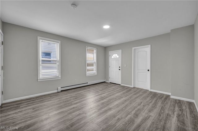 3010 Daisy Avenue Up, Cleveland, OH 44109