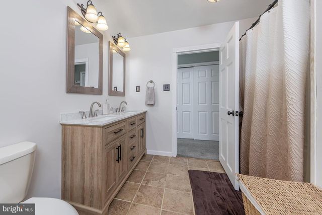 135 MELLON AVE, Gibbstown, NJ 08027