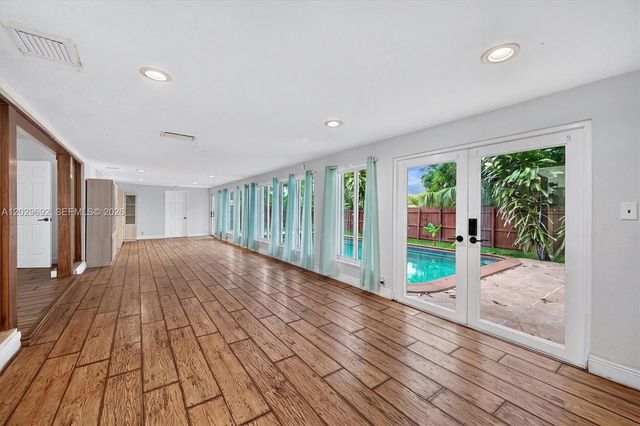 5501 Pine Terrace, Plantation, FL 33317