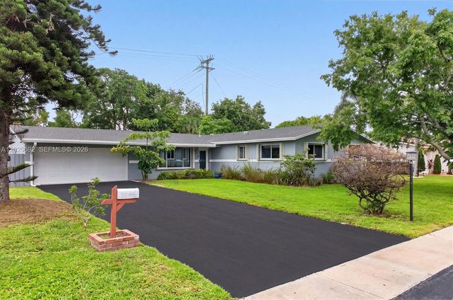 5501 Pine Terrace, Plantation, FL 33317