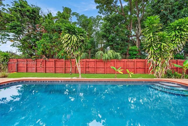 5501 Pine Terrace, Plantation, FL 33317
