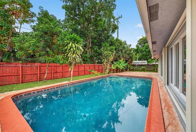 5501 Pine Terrace, Plantation, FL 33317