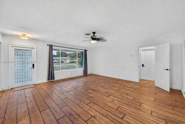 5501 Pine Terrace, Plantation, FL 33317