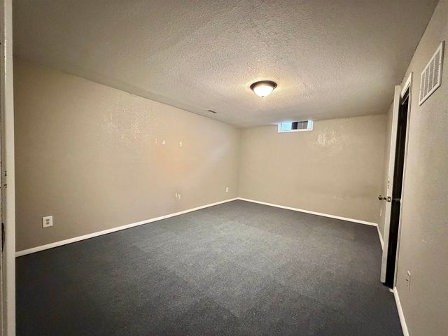 2982 S Richmond Ct, Wichita, KS 67217