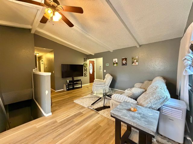 2982 S Richmond Ct, Wichita, KS 67217