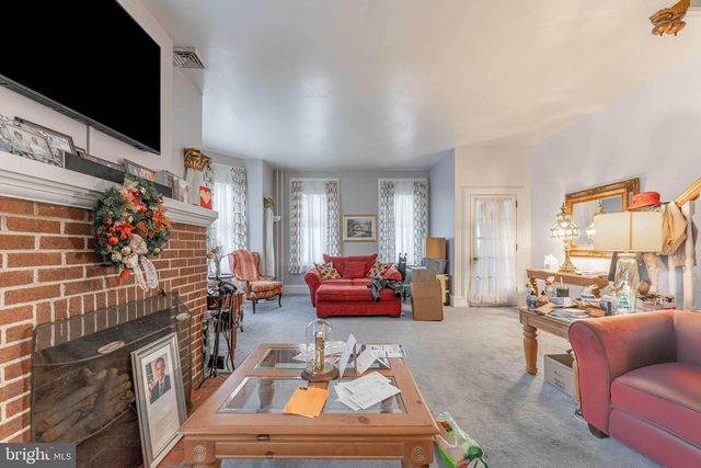 573 E LINCOLN HWY, Coatesville, PA 19320