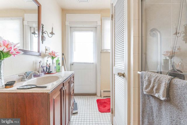 573 E LINCOLN HWY, Coatesville, PA 19320