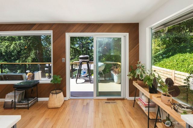 13917 16th Place SW, Burien, WA 98166