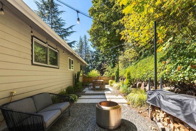 13917 16th Place SW, Burien, WA 98166