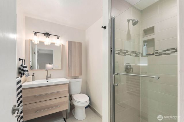 13917 16th Place SW, Burien, WA 98166