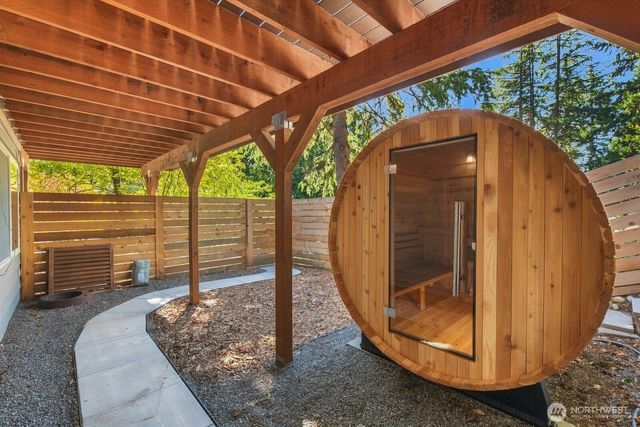 13917 16th Place SW, Burien, WA 98166