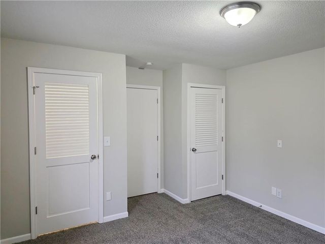 1901 E Frontier Lane, Olathe, KS 66062