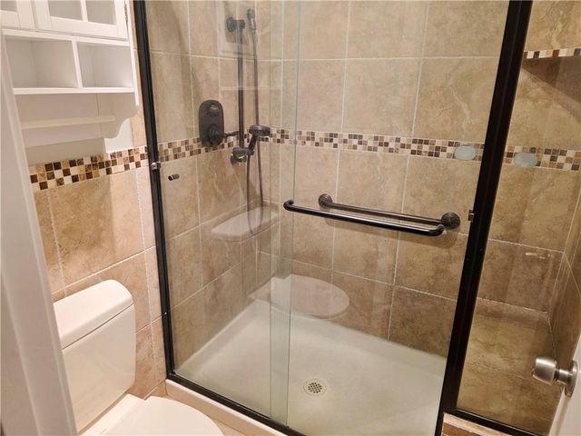 1901 E Frontier Lane, Olathe, KS 66062