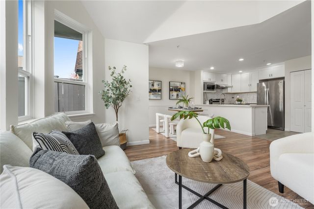 23907 67th PL S #C102, Kent, WA 98032