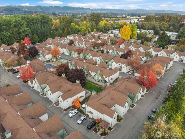 23907 67th PL S #C102, Kent, WA 98032