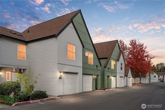 23907 67th PL S #C102, Kent, WA 98032