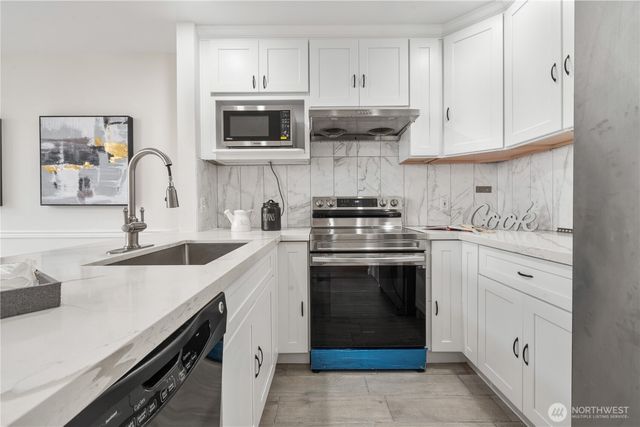 23907 67th PL S #C102, Kent, WA 98032