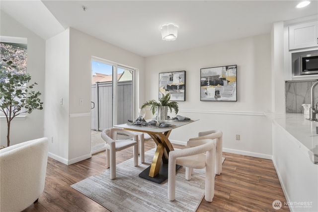 23907 67th PL S #C102, Kent, WA 98032