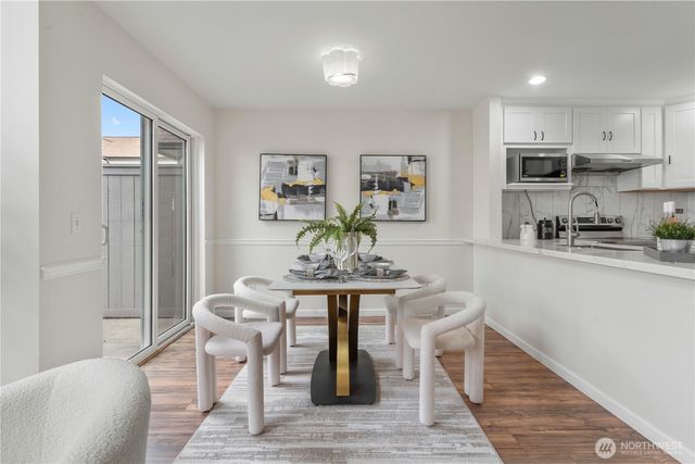 23907 67th PL S #C102, Kent, WA 98032