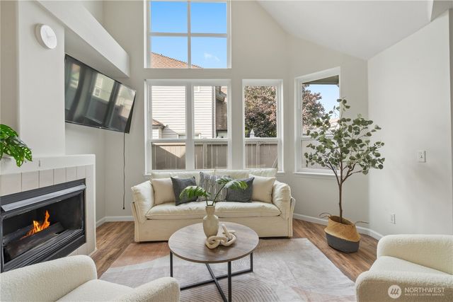 23907 67th PL S #C102, Kent, WA 98032