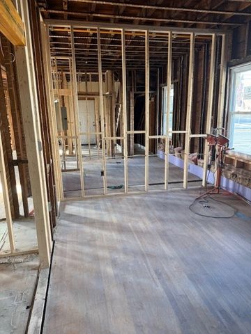 863 N Main St, Brockton, MA 02301