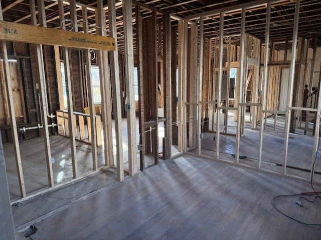 863 N Main St, Brockton, MA 02301