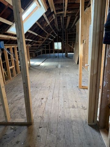 863 N Main St, Brockton, MA 02301