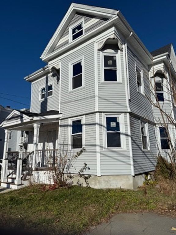 863 N Main St, Brockton, MA 02301