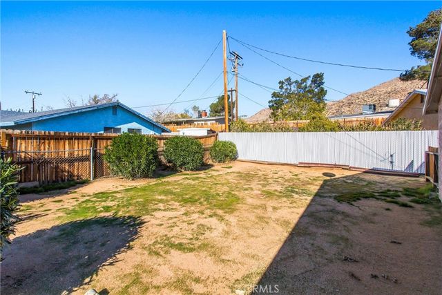 16422 Tolowa, Apple Valley, CA 92307
