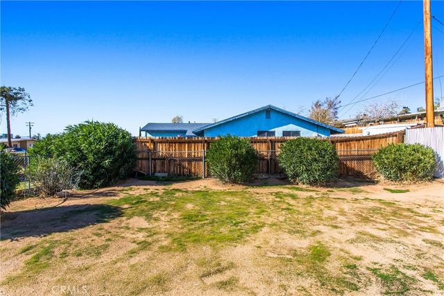 16422 Tolowa, Apple Valley, CA 92307