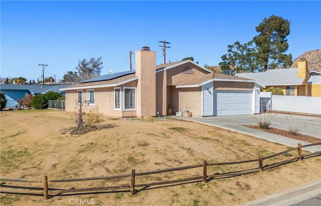 16422 Tolowa, Apple Valley, CA 92307