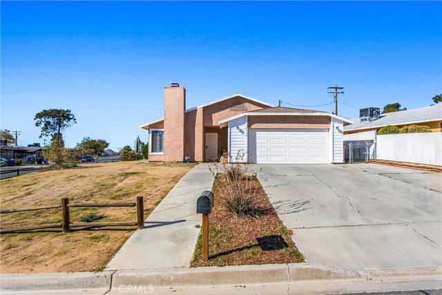 16422 Tolowa, Apple Valley, CA 92307