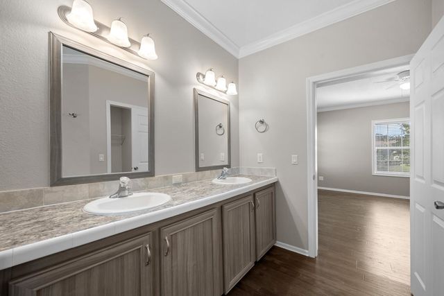 2937 Gray Jay Dr, St Augustine, FL 32084