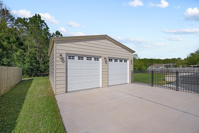 2937 Gray Jay Dr, St Augustine, FL 32084