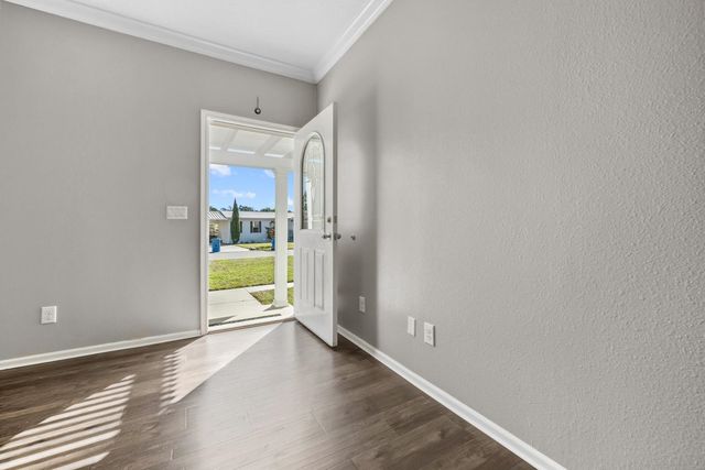 2937 Gray Jay Dr, St Augustine, FL 32084