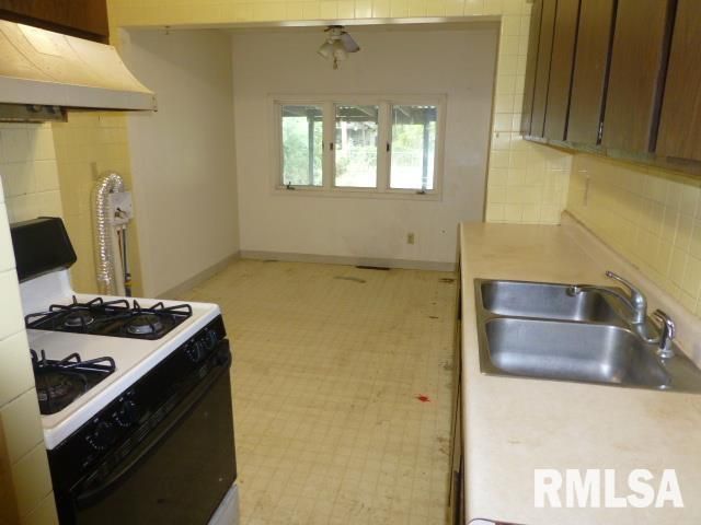 2609 S Lowell Avenue, Springfield, IL 62704