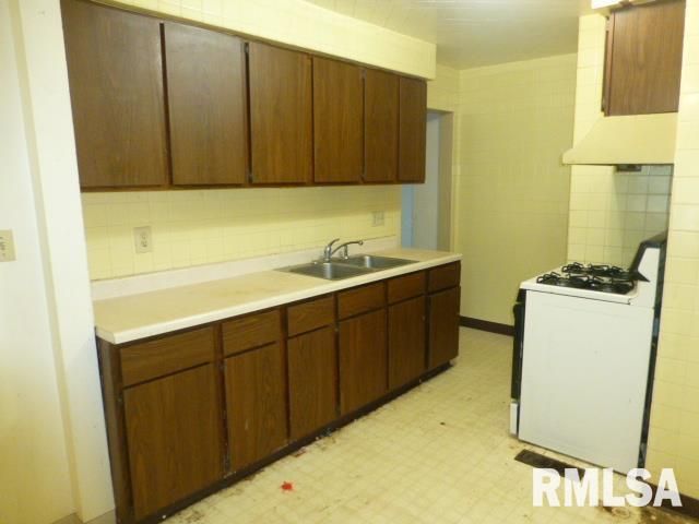 2609 S Lowell Avenue, Springfield, IL 62704