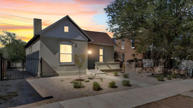 415 Arno Street SE, Albuquerque, NM 87102