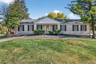 2202 White Cedar Court, Chesterfield, MO 63017