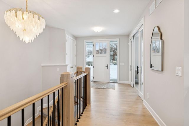 599 Harbor Court, Shoreview, MN 55126