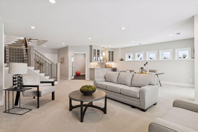 599 Harbor Court, Shoreview, MN 55126