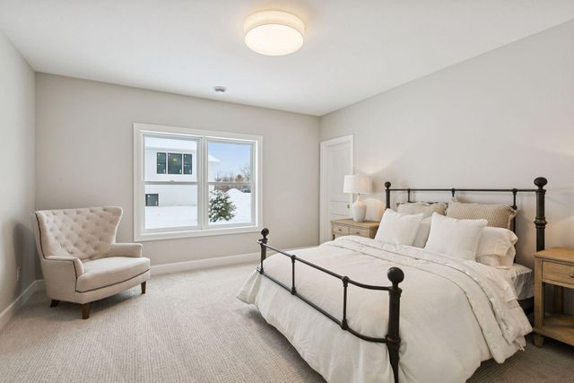 599 Harbor Court, Shoreview, MN 55126